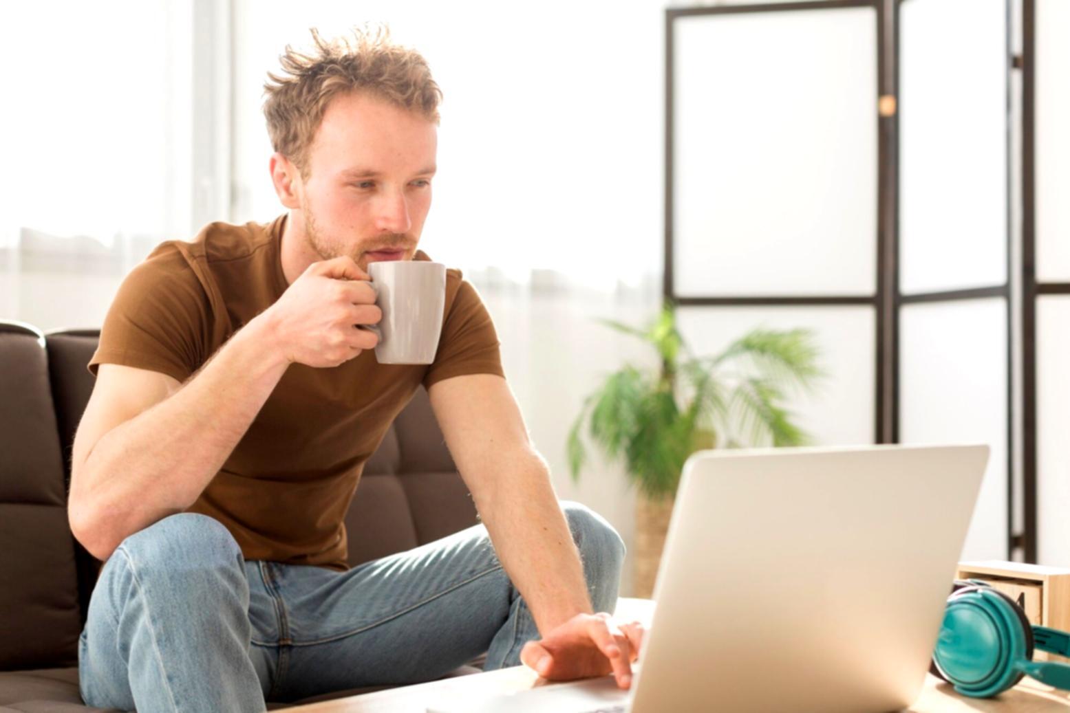 Analyse de modèles économiques et stratégies financières